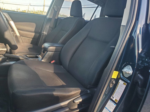 Used 2017 Toyota RAV4 LE image 5
