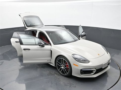 Certified 2021 Porsche Panamera GTS image 28