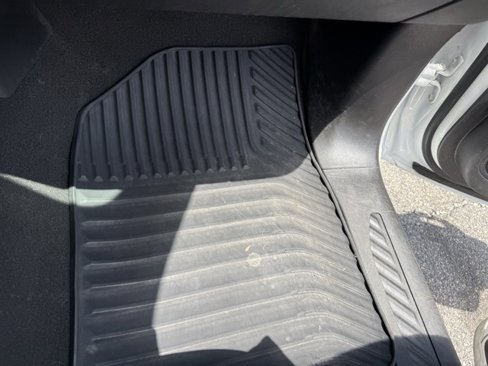 Used 2022 Chevrolet Silverado 1500 Custom image 10