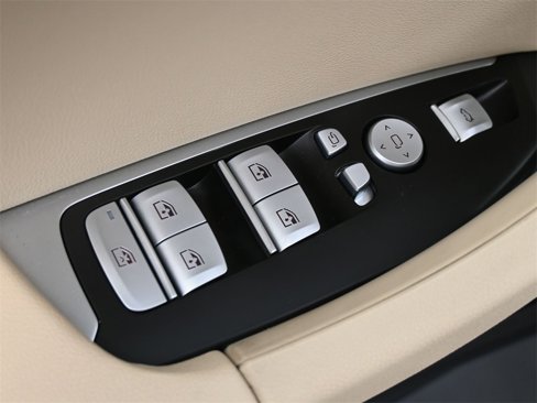 Used 2024 BMW X3 xDrive30i w/ Premium Package w/ZPA image 4