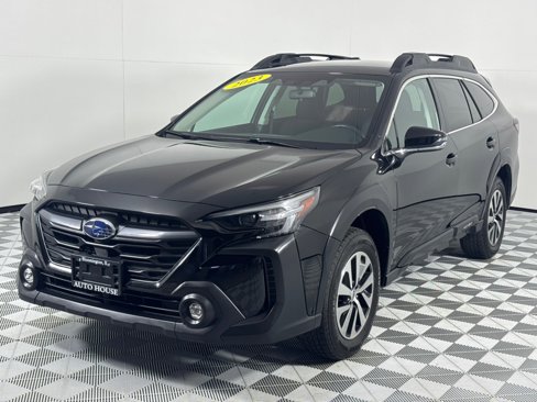 Used 2023 Subaru Outback Premium image 11