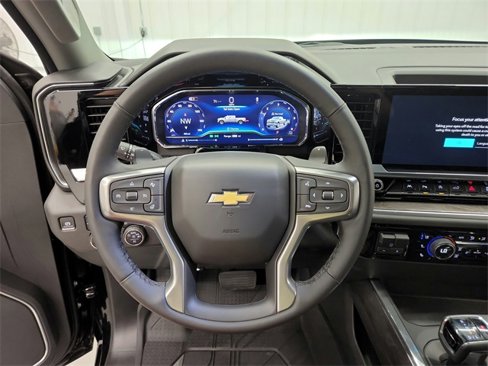 Used 2025 Chevrolet Silverado 1500 LTZ image 21
