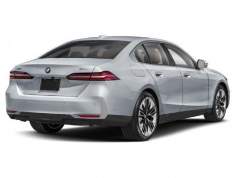 New 2026 BMW 540i xDrive w/ Executive Package image 2