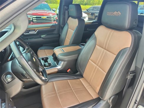Used 2024 Chevrolet Silverado 3500 High Country image 10