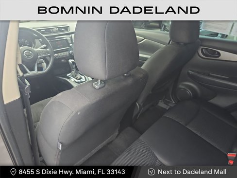 Used 2021 Nissan Rogue Sport S image 16