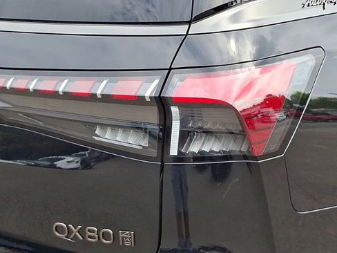 Used 2025 INFINITI QX80 Autograph image 12