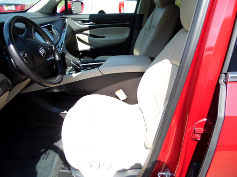 Used 2019 Buick Enclave Essence image 10
