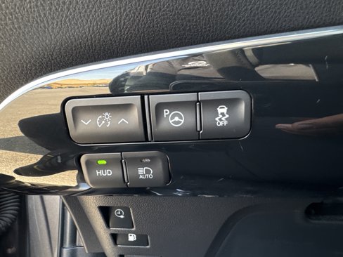 Used 2017 Toyota Prius Prime Plus image 18