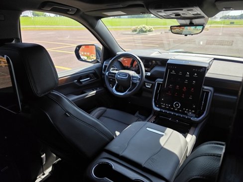 New 2025 GMC Yukon Denali w/ Denali Reserve Package image 22