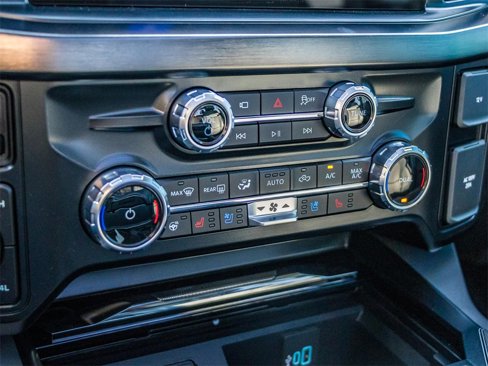 New 2026 Ford F250 Lariat w/ Black Appearance Package image 35