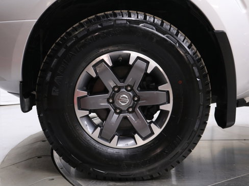 Used 2018 Nissan Frontier PRO-4X image 28