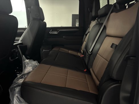 New 2025 Chevrolet Silverado 3500 High Country w/ Technology Package image 29