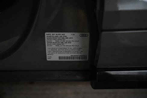 Used 2024 Audi SQ5 Premium Plus w/ Premium Plus Package image 46