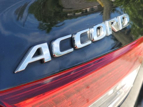 Used 2021 Honda Accord Sport image 8