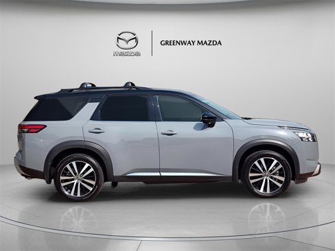 Used 2025 Nissan Pathfinder Platinum w/ Cargo Package image 9
