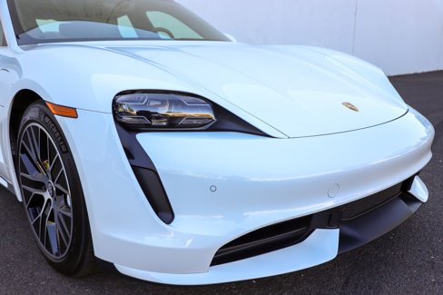 Used 2020 Porsche Taycan Turbo image 30