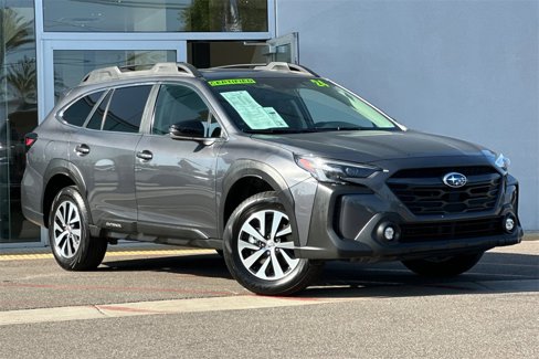 Used 2024 Subaru Outback Premium image 2