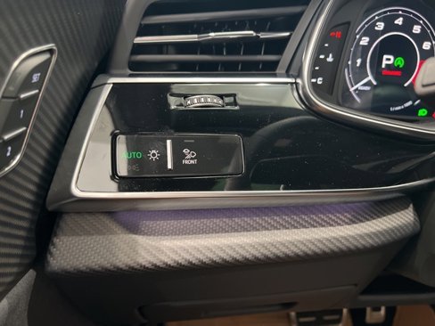 New 2025 Audi RS Q8 performance image 28