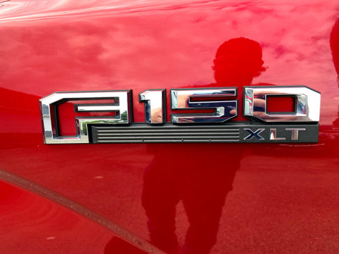 Used 2018 Ford F150 XLT w/ Equipment Group 302A Luxury image 9