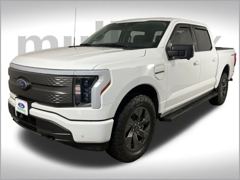 Used 2023 Ford F150 Lightning XLT image 16