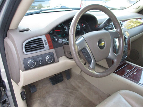 Used 2011 Chevrolet Suburban LTZ image 8