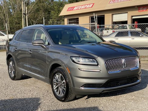Used 2023 Lincoln Nautilus AWD w/ Premium Package image 3