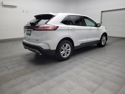 Used 2020 Ford Edge SEL image 9
