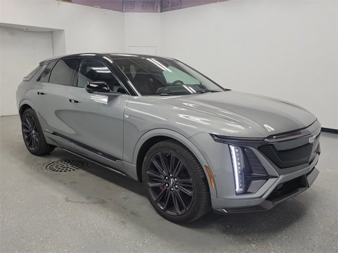 New 2026 Cadillac Lyriq V w/ Exterior Carbon Fiber Package image 2