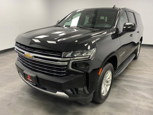 Used 2021 Chevrolet Suburban LT image 2