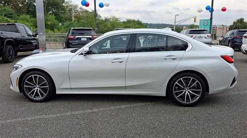 Used 2021 BMW 330i xDrive Sedan w/ Premium Package image 5
