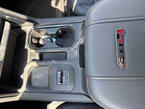 New 2026 GMC Sierra 2500 AT4 w/ AT4 Premium Plus Package image 16