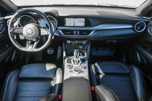 Used 2022 Alfa Romeo Stelvio Veloce image 11