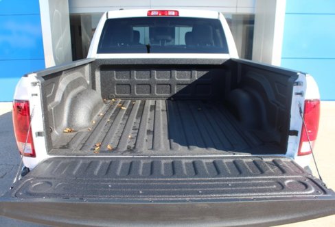 New 2023 RAM 1500 4x4 Crew Cab Classic w/ Chrome Appearance Group image 9