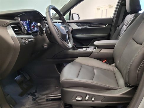 Certified 2024 Cadillac XT6 Premium Luxury w/ Technology Package image 6