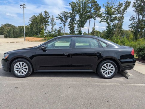 Used 2013 Volkswagen Passat Wolfsburg Edition image 5