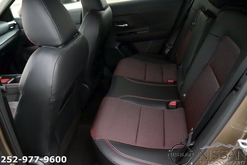 Used 2025 Nissan Kicks SR image 14