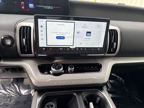 New 2025 Ford Expedition Active image 16