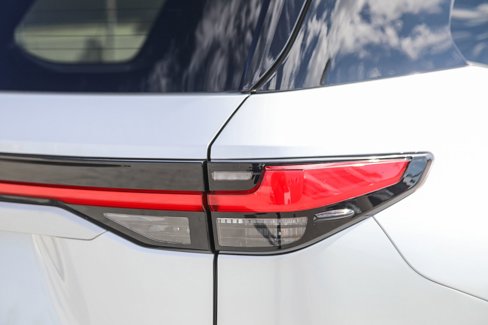 New 2026 Lexus TX 500h AWD image 9