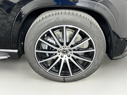 New 2026 Mercedes-Benz GLS 580 4MATIC image 36