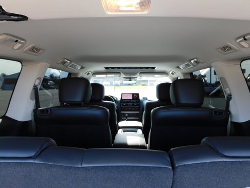 Used 2024 Nissan Armada Platinum image 9