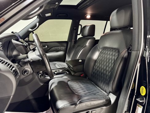 Used 2023 INFINITI QX80 Sensory image 2