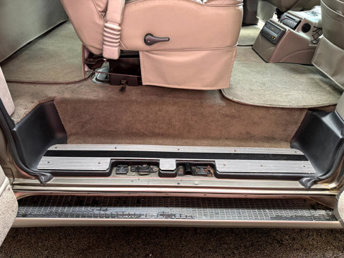 Used 2004 Chevrolet Express 1500 w/ LS Preferred Equipment Group image 35
