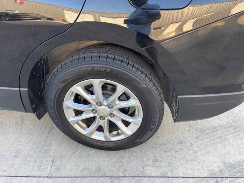 Used 2019 Chevrolet Equinox LS image 28