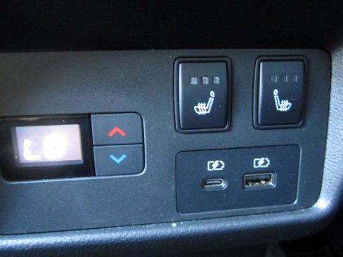 Used 2021 Nissan Rogue Platinum image 16