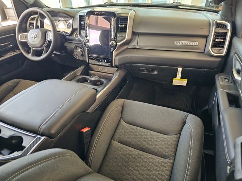 New 2026 RAM 1500 4x4 Crew Cab image 13