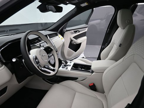 New 2026 Jaguar F-PACE R-Dynamic S image 22
