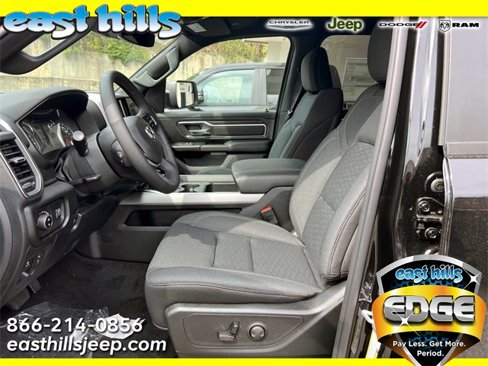 New 2026 RAM 1500 4x4 Crew Cab image 5