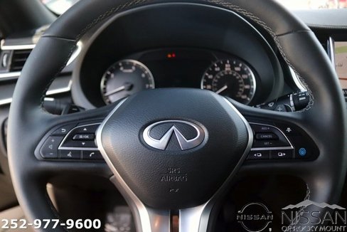 Used 2024 INFINITI QX55 Essential image 18