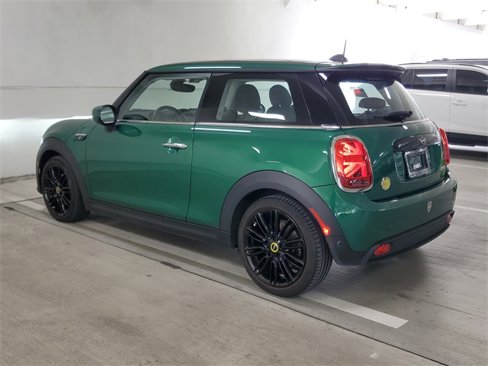 Certified 2024 MINI Cooper SE image 4