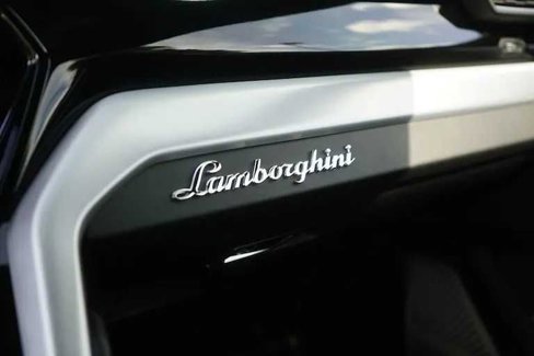 Used 2020 Lamborghini Urus image 25